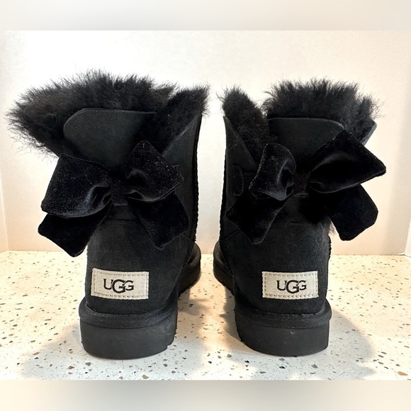 UGG Mini Bailey Velvet Bow II Boot - Picture 4 of 11